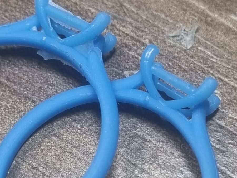 Rebarba na Injeção de Cera: o defeito que começa antes do metal